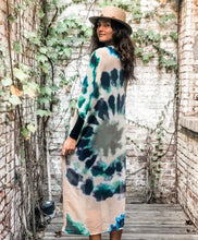 Load image into Gallery viewer, Curve Enhancing Goddess Kimono